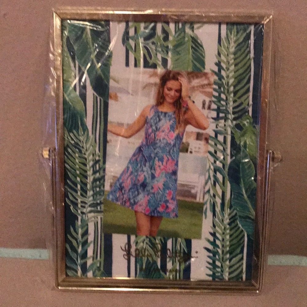 Lilly Pulitzer Picture Frame Gold Vine Life Tropical Palm Leaves Host Gift NWT - Picture 4 of 5